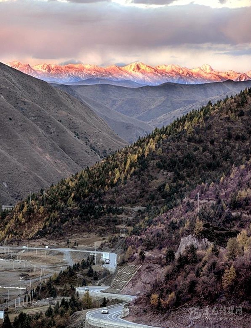 公路都這么美，你在川西高原到底錯(cuò)過(guò)了多少風(fēng)景？